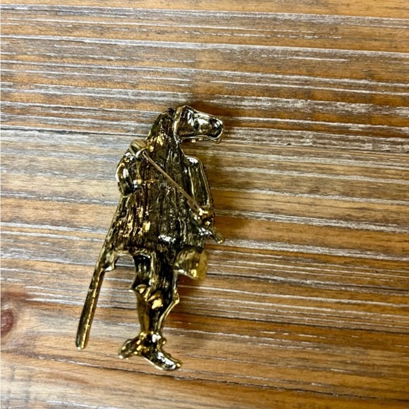 Vintage-Inspired Fancy Pants Horse Brooch. - Picture 3 of 5